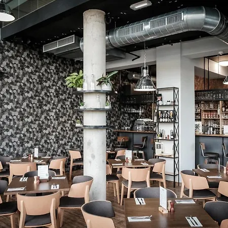 Hendi Centrum Hotel *