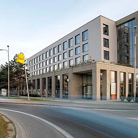 Hendi Centrum * Piest'any
