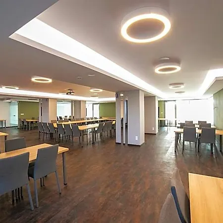 Hendi Centrum Hotel Piest'any